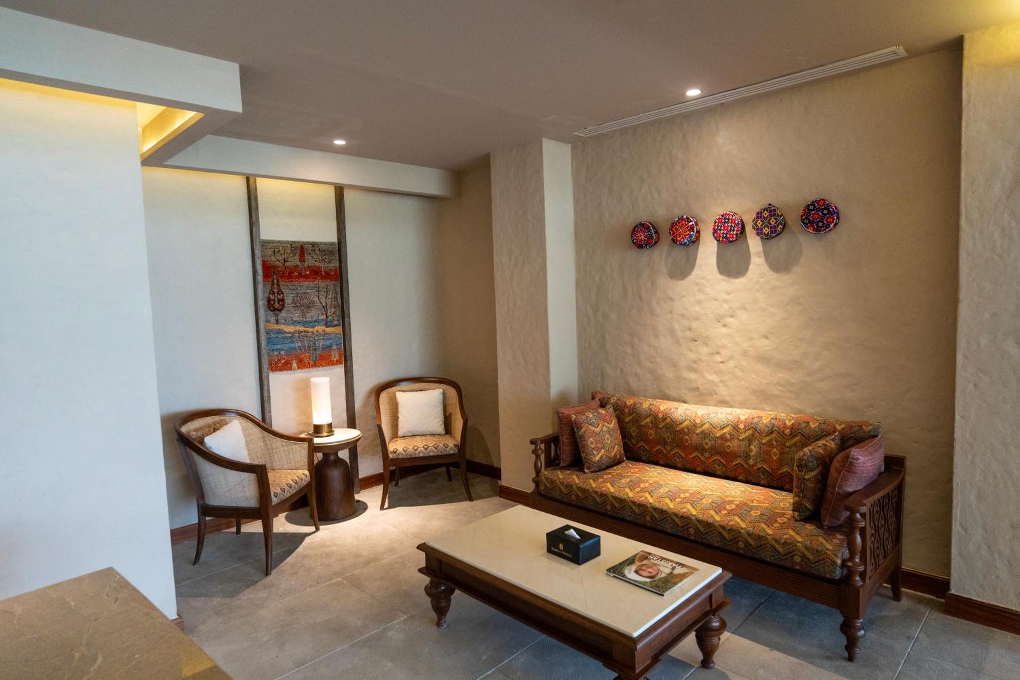 Hunza Serena Hotel Karimabad  Exterior photo