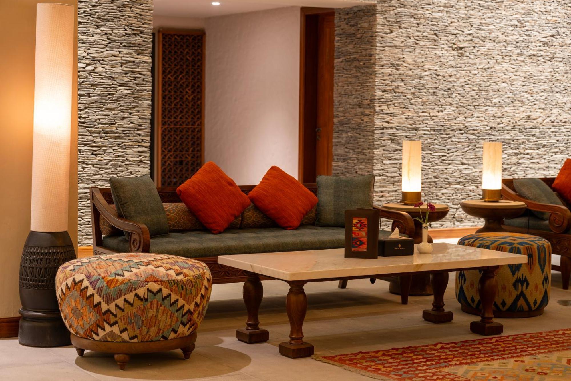 Hunza Serena Hotel Karimabad  Exterior photo